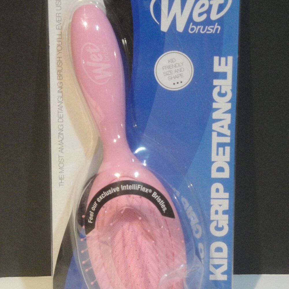 New in Package Wet Brush--Kid size with kid grip detangle--pretty pink c…